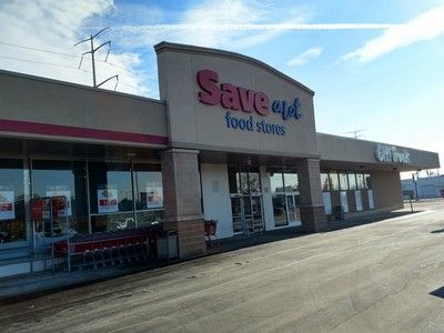 Mill Road Shopping Center: 6406-6450 N 76th St, Milwaukee, WI 53223